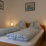 Casa de hóspedes Family Viva Close To The 4*