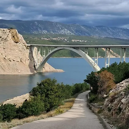 Family Viva Close To The 4* Krk Town