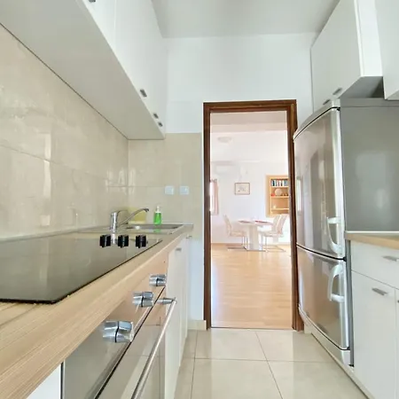 Family Viva Close To The Guest house Krk Town