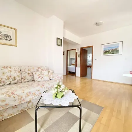 Guest house Family Viva Close To The *