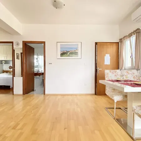 Maison d'hôtes Family Viva Close To The Krk Town